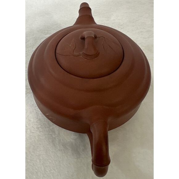 Chinese Yixing Zisha Clay Teapot - Picture 5 of 6